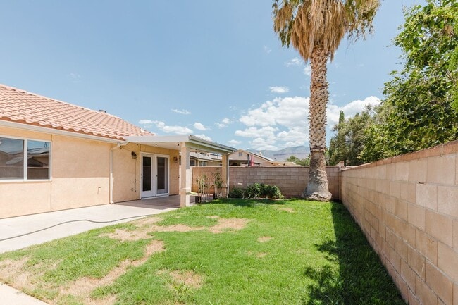 Building Photo - MOVE IN SPECIAL: $500 off the First Month ...