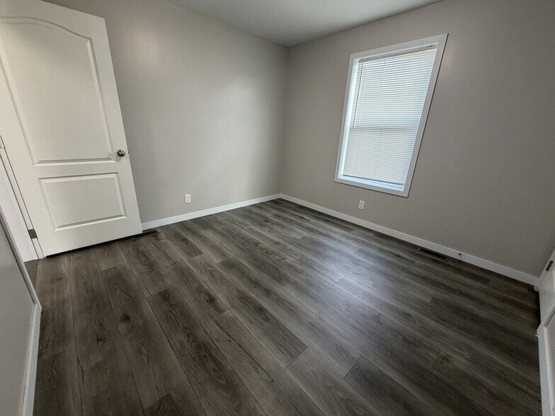 Building Photo - 38089 Marlene Dr