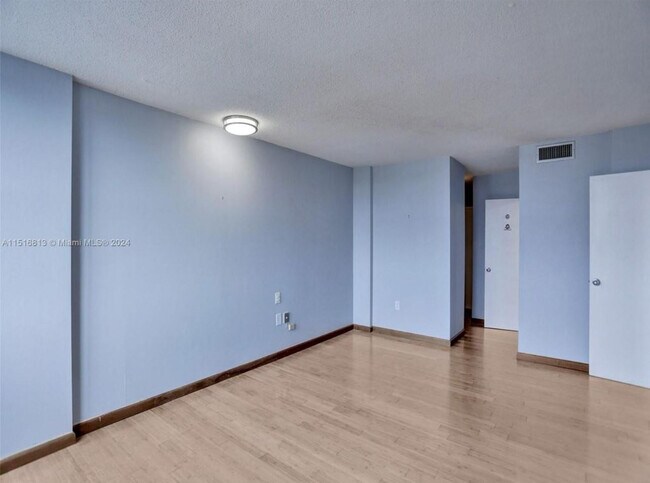 Building Photo - 11930 N Bayshore Dr