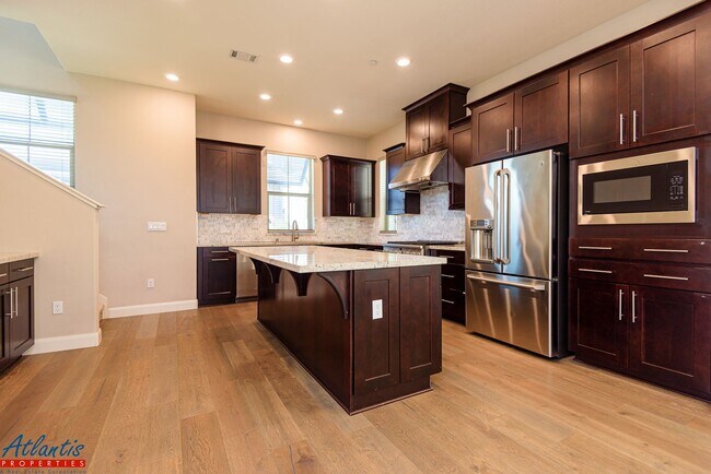 Building Photo - Gorgeous Home | Designer Materials | Desirable Location