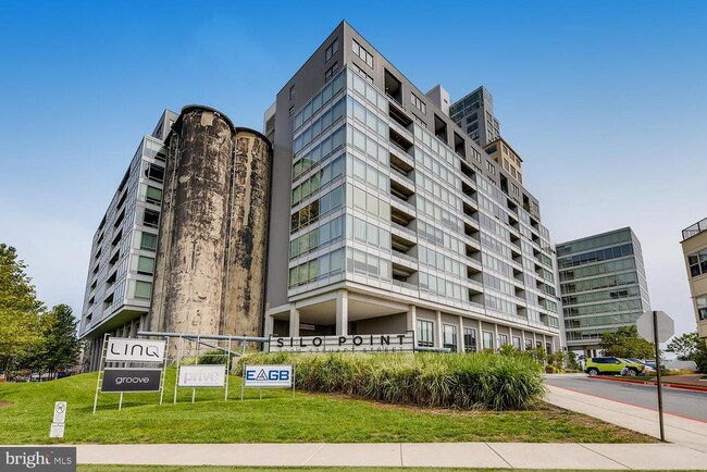 Building Photo - 1200 Steuart St