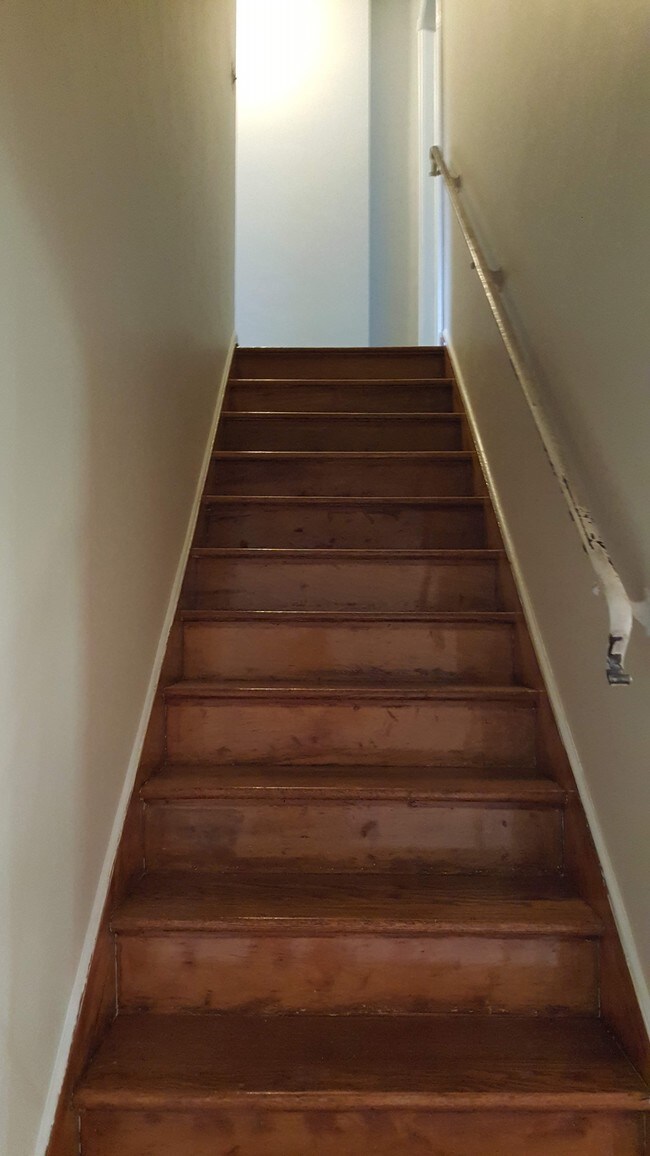 Building Photo - 1931 Northwest Blvd