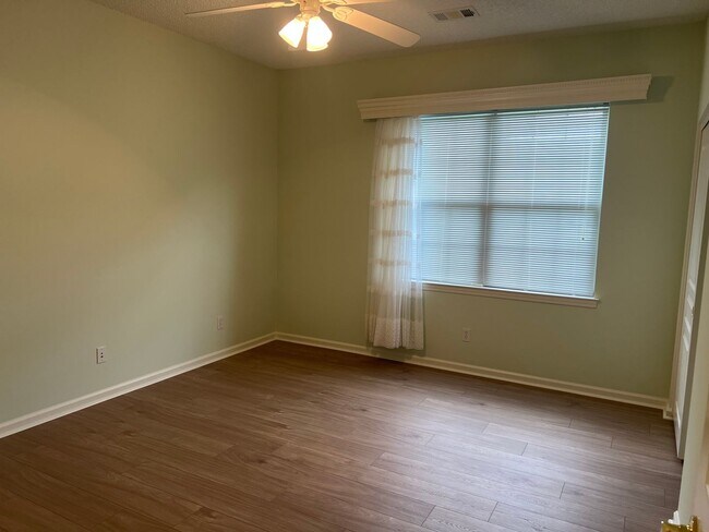 Building Photo - Beautifully Maintained Sun City Home!