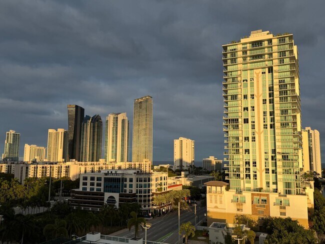 Building Photo - 400 Sunny Isles Blvd