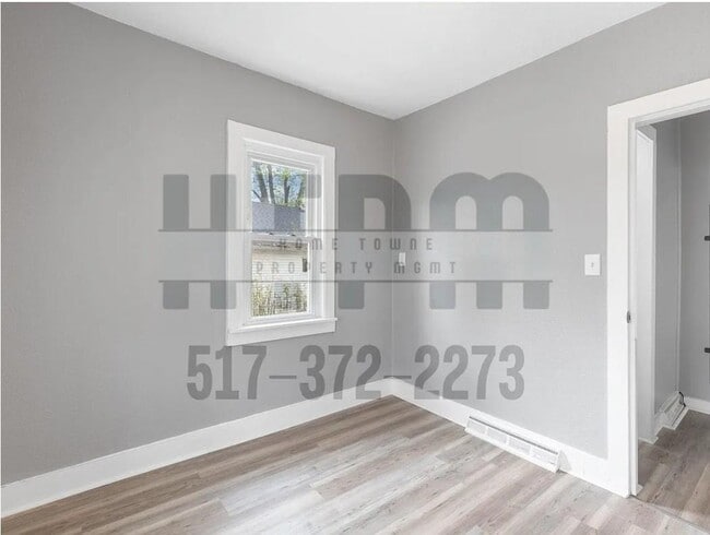 Building Photo - 523 W Hodge Ave