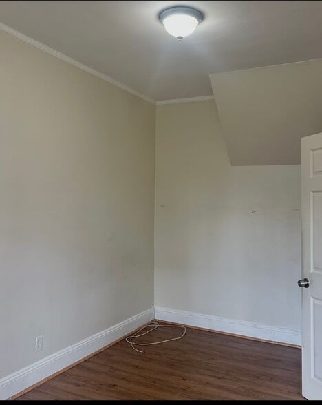 Building Photo - 54 Wolf Pl