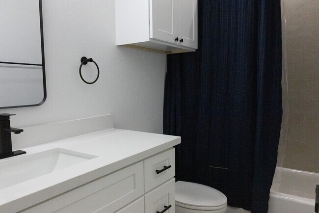 Building Photo - 7129 Sidney St