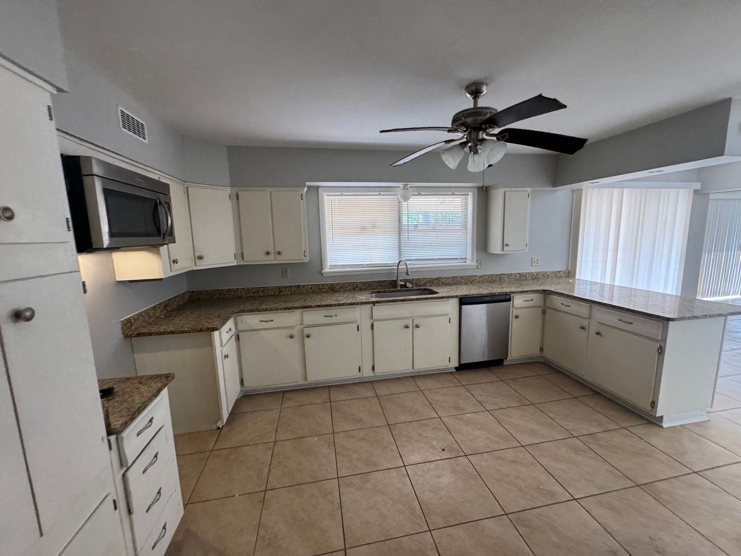 Building Photo - 1251 Singing Trees Dr