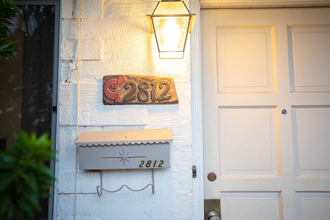 Building Photo - 2812 S Mill Ave