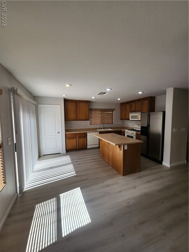 Building Photo - 6733 Druid Hills St