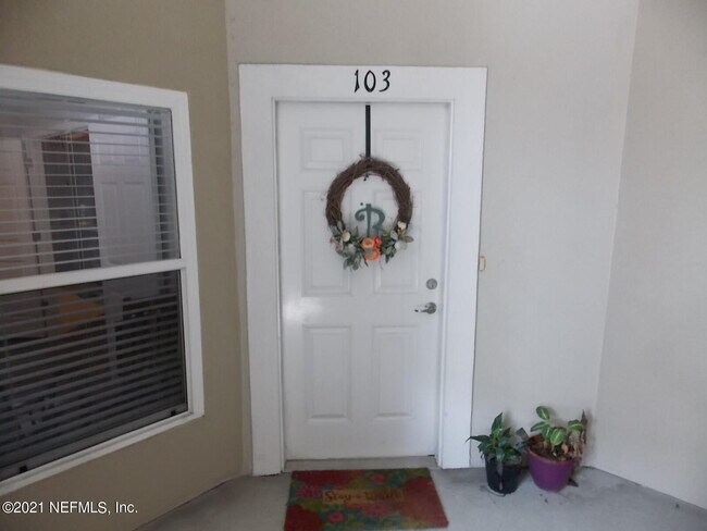 Building Photo - 7039 Deer Lodge Cir