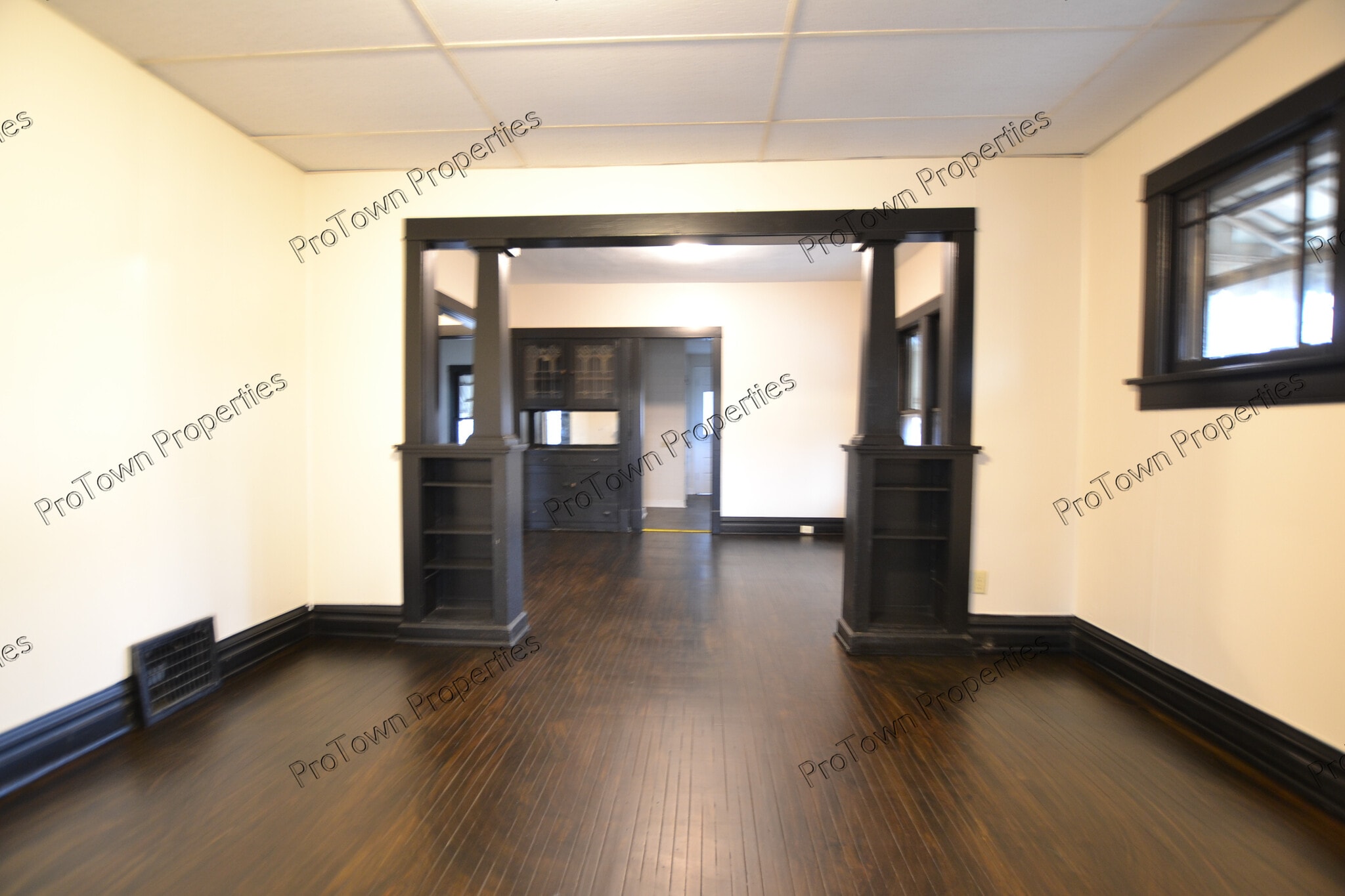 Building Photo - 573 Dover St