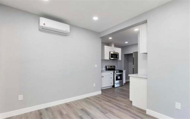 Building Photo - Boundary unit