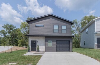 Building Photo - 2832 Emery Dr
