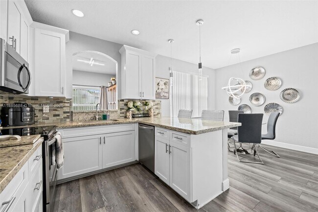 Building Photo - 10541 NW 56th Pl