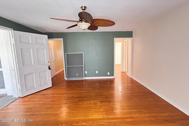 Building Photo - 55 Riberia St