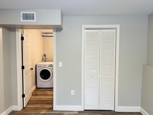 Building Photo - 1398 Quechee Hartland Road