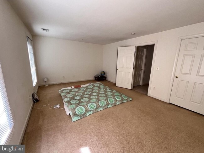 Building Photo - 8179 Skelton Cir