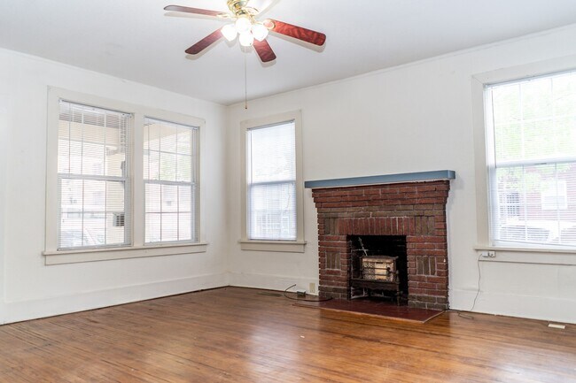 Building Photo - 1105 Hamilton Way