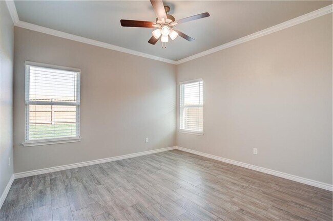 Building Photo - 381 County Rd 306
