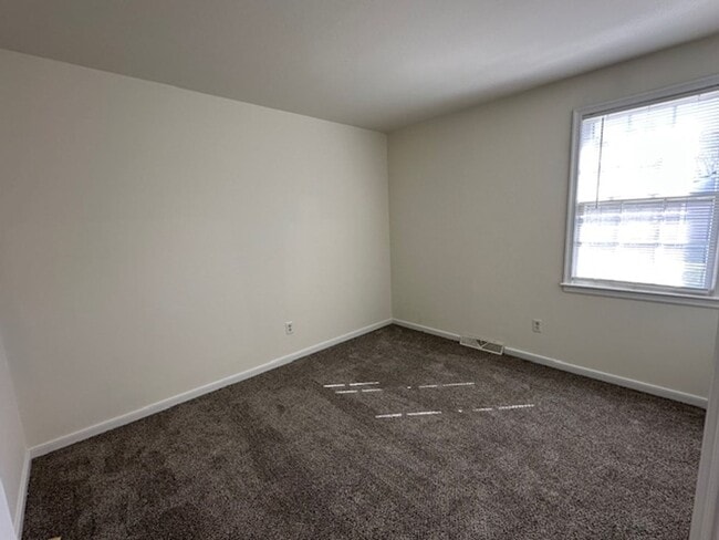 Building Photo - 5401 Bellmeadows Rd