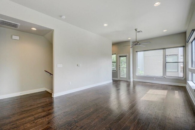 Building Photo - 304 W Alpine Rd