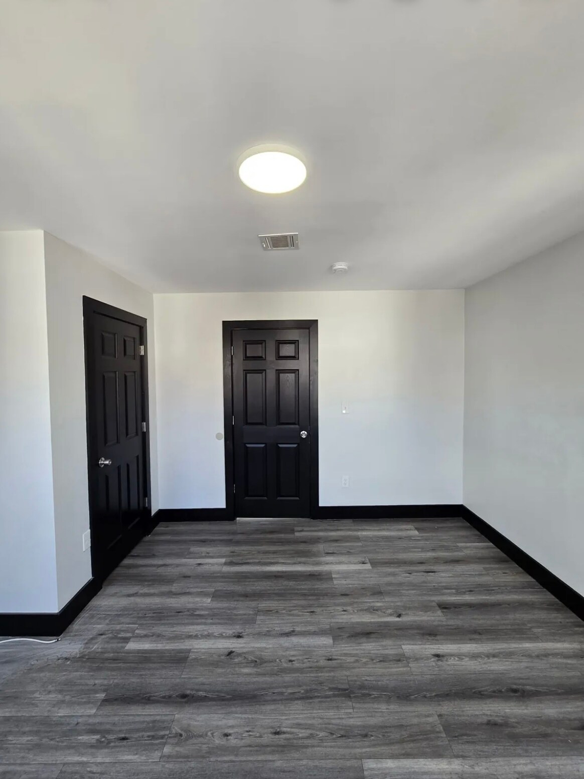 Building Photo - 45 N 6th St