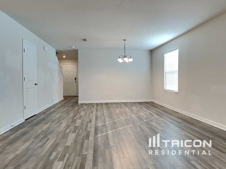 Building Photo - 357 Indian River Dr