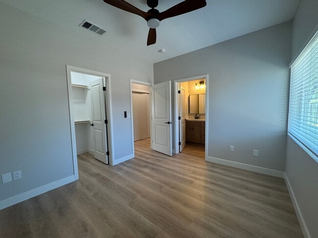 Building Photo - 4581 Rubidoux Ave