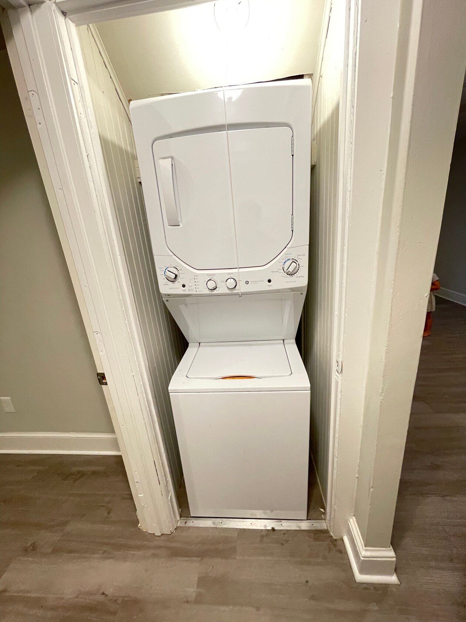 Building Photo - 416 S Lime St