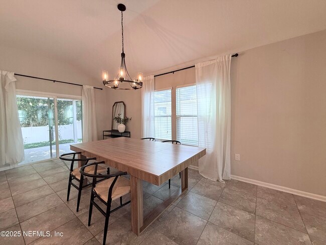 Building Photo - 304 Green Turtle Ln