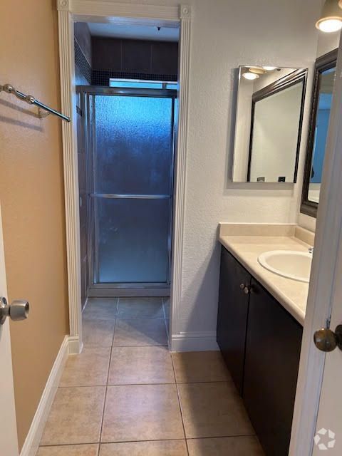 Building Photo - 3591 Quail Lakes Dr