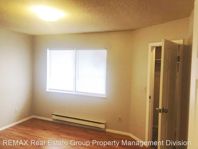 Building Photo - 2 br, 1 bath House - 749 Alexander Rd. Unit B