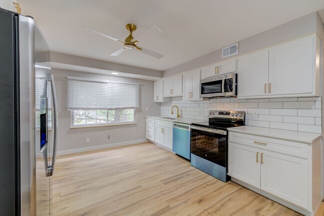 Primary Photo - Brand New Renovated 2 bedroom in Arnold