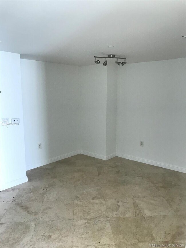 Building Photo - 1250 S Miami Ave