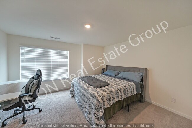 Building Photo - 5/4 home in INDEPENDENCE COMMUNITY