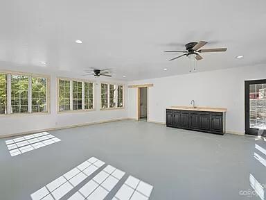 Building Photo - 171 Creekstone Ln