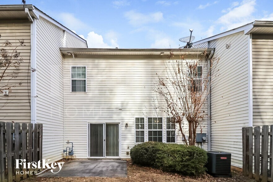 Building Photo - 2267 Baker Station Dr
