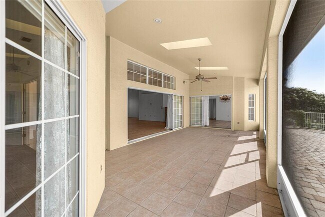 Building Photo - 482 W Fenway Dr