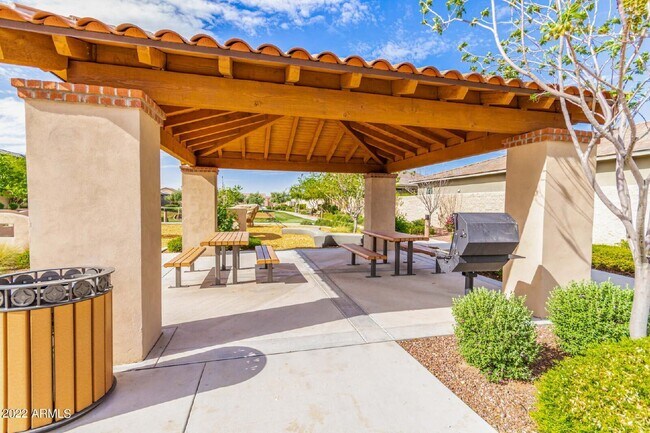 Building Photo - 13784 W Sarano Terrace