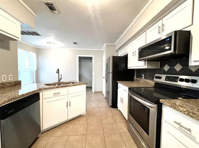 Building Photo - 4460 Junction Dr