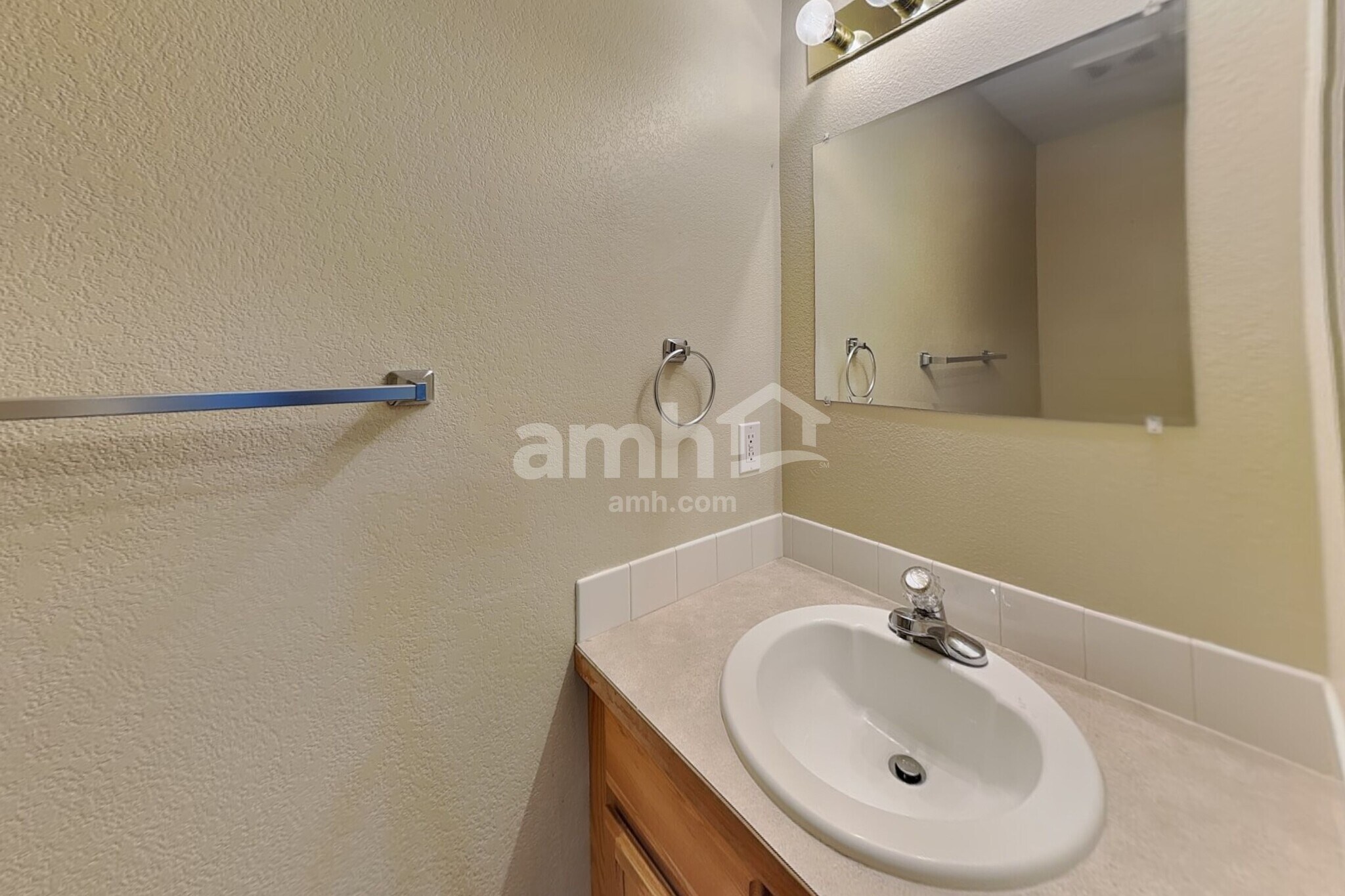 Building Photo - 3009 Armadillo Ct