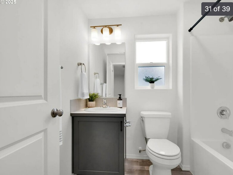 Building Photo - 4353 Kalmia St