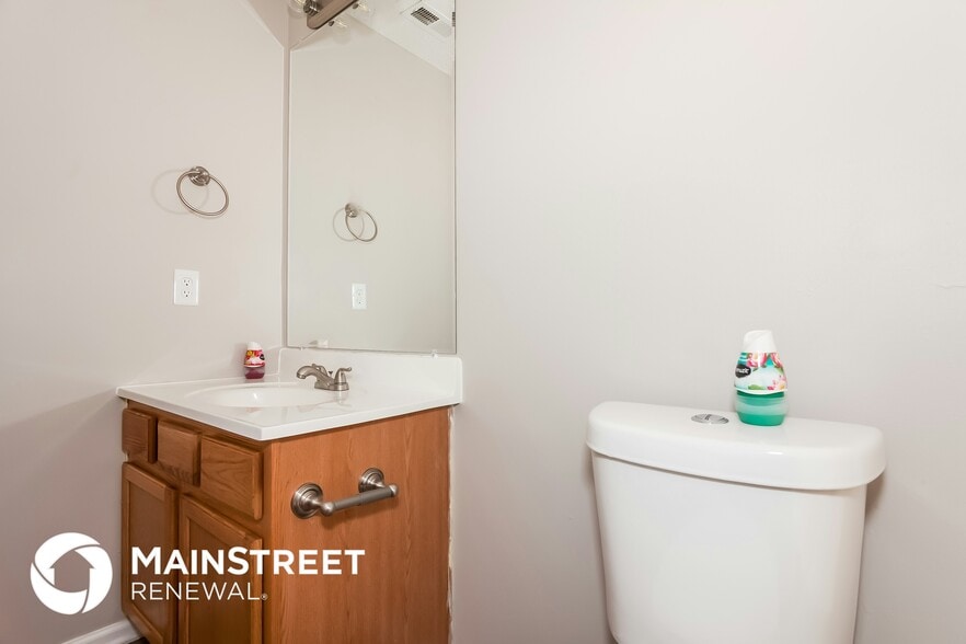 Building Photo - 1906 Waters Trail Dr