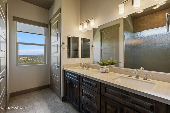 Building Photo - 12665 Gyda Cir