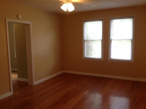 Building Photo - 1614 Mt Vernon St