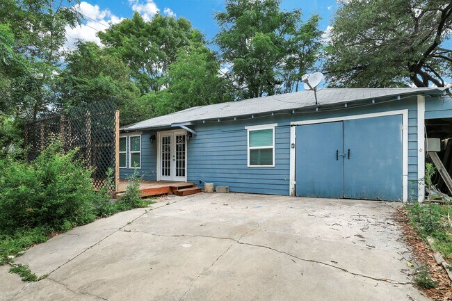 Primary Photo - 527 Fulton Ave
