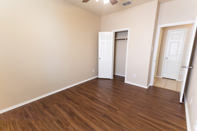 Building Photo - 500 Promise Creek Dr