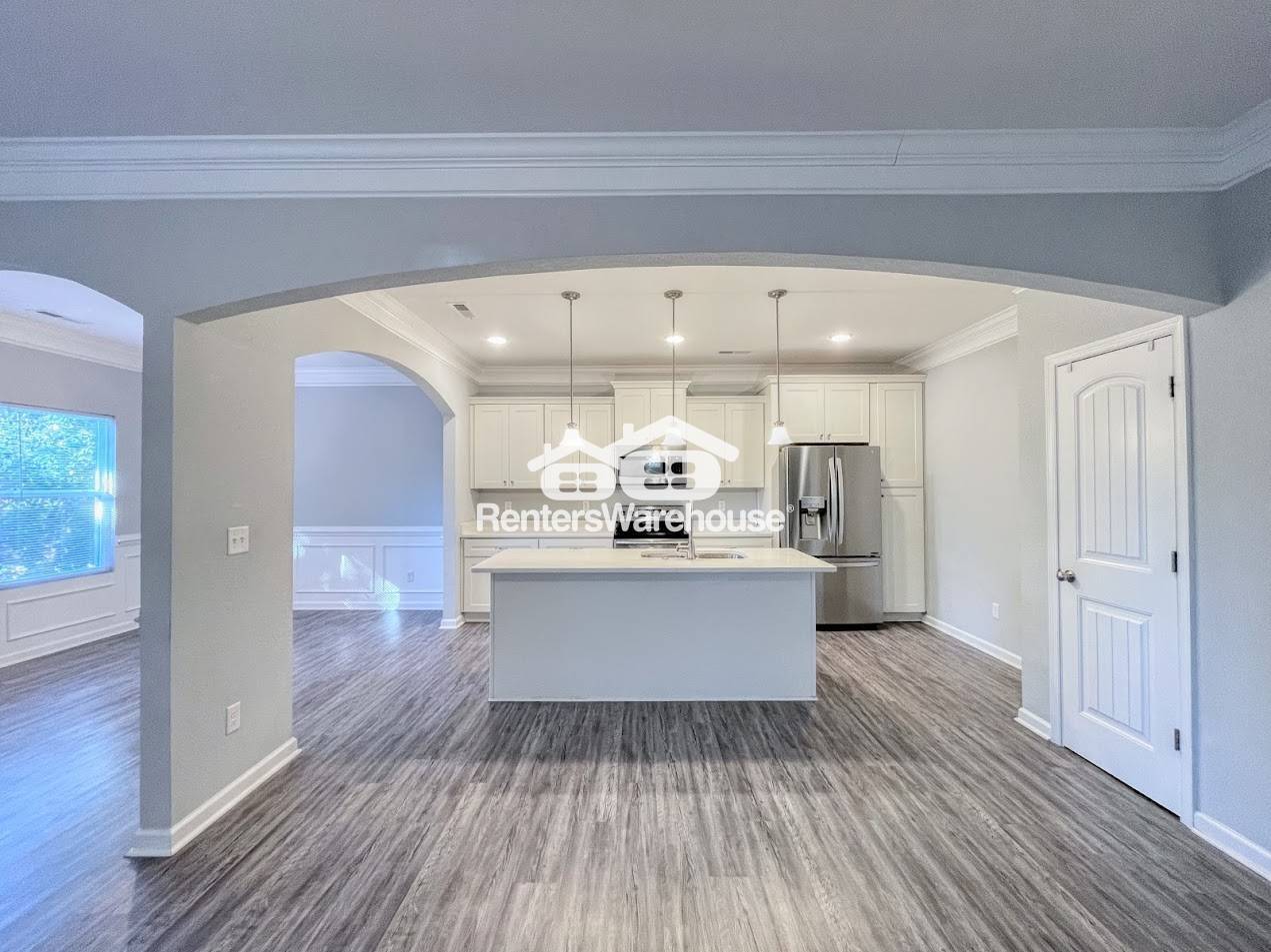 Building Photo - 609 W 29th St