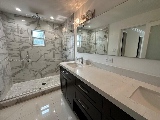 Building Photo - 7535 SW 117th St